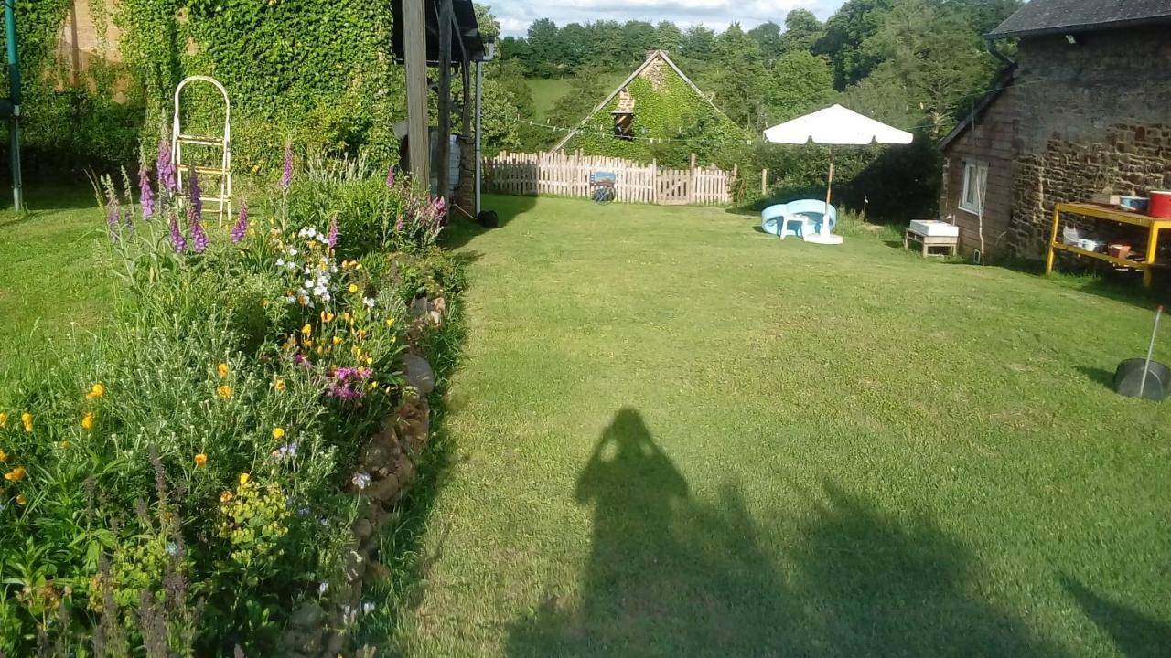 Saint-Symphorien-des-Monts Le Domaineヴィラ エクステリア 写真